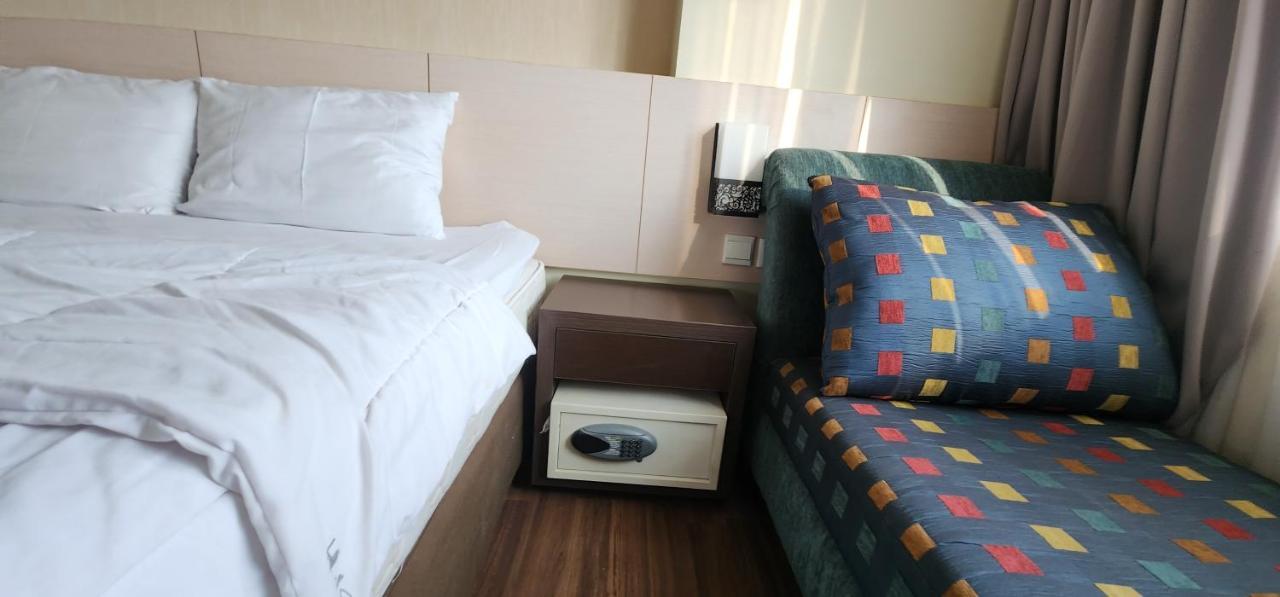 Apartemen Solo Paragon By Cariapartemen-Id Bonorejo Экстерьер фото