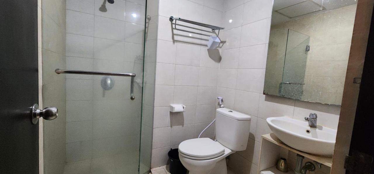 Apartemen Solo Paragon By Cariapartemen-Id Bonorejo Экстерьер фото